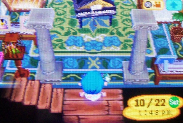 Elegant entrance to Usagi's house flanked with Greek columns